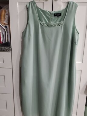 Mint Green Sleeveless Midi Dress